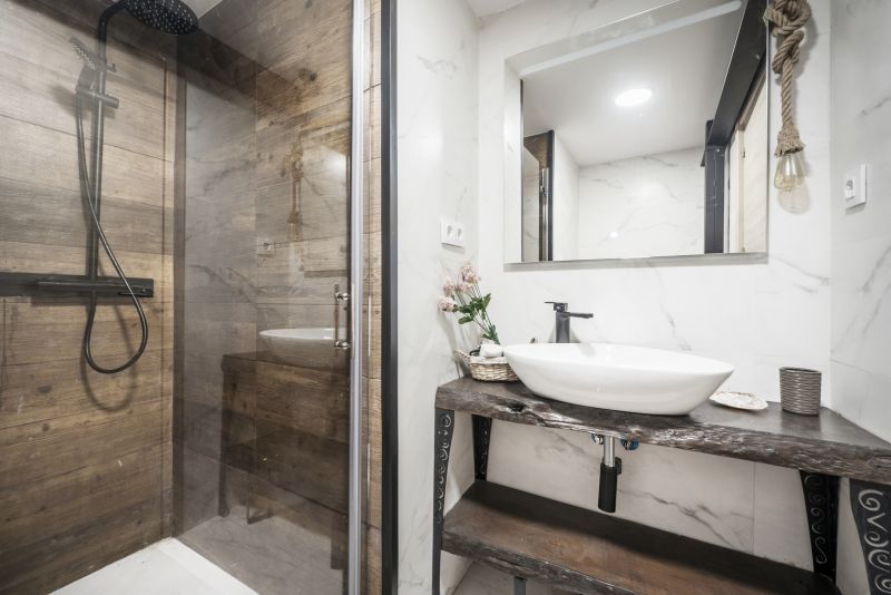 Ceiling-Mounted Rain Showerhead